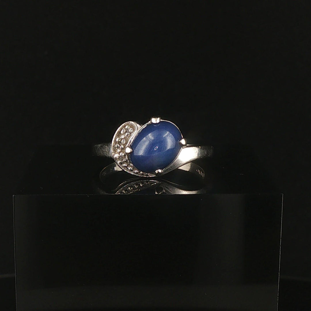 14k White Gold Blue Star Sapphire and Diamond Vintage Ring Size 7.25