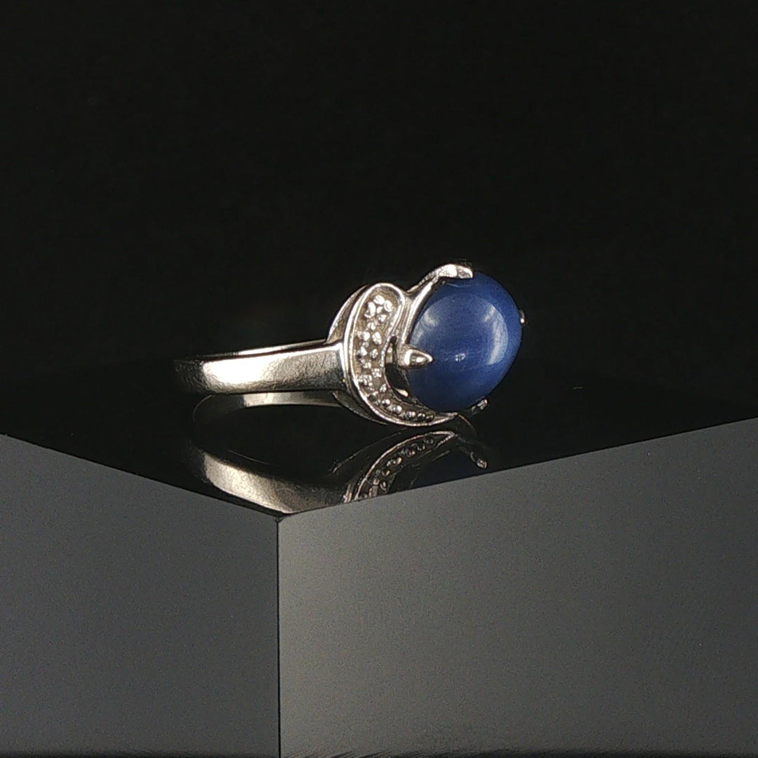 14k White Gold Blue Star Sapphire and Diamond Vintage Ring Size 7.25