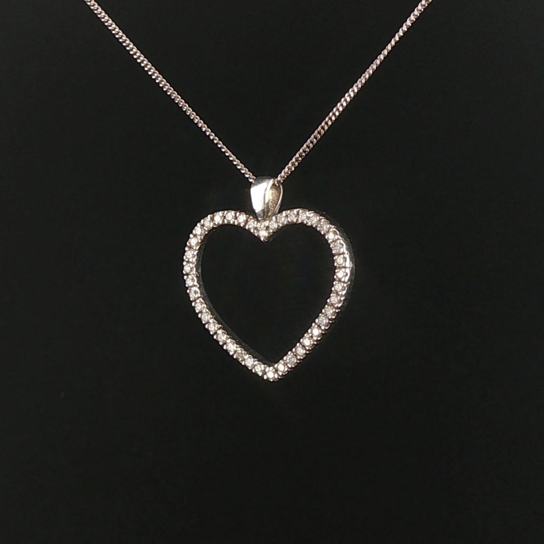 14k White Gold and 0.40cttw Diamond Heart Pendant Necklace 18"