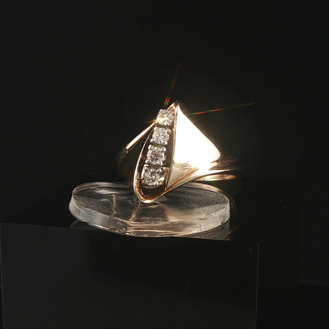 14k Yellow Gold and 0.28cttw Diamond Geometric Retro Ring Size 9.75