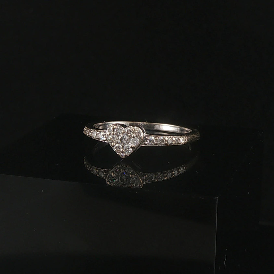 14k White Gold and 0.10cttw Cluster Diamond Heart Ring Size 7