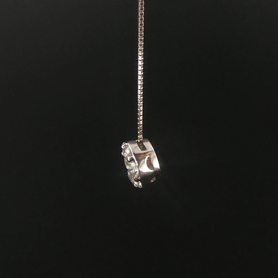 14k White Gold and 1cttw Diamond Circle Cluster Pendant Necklace 19"