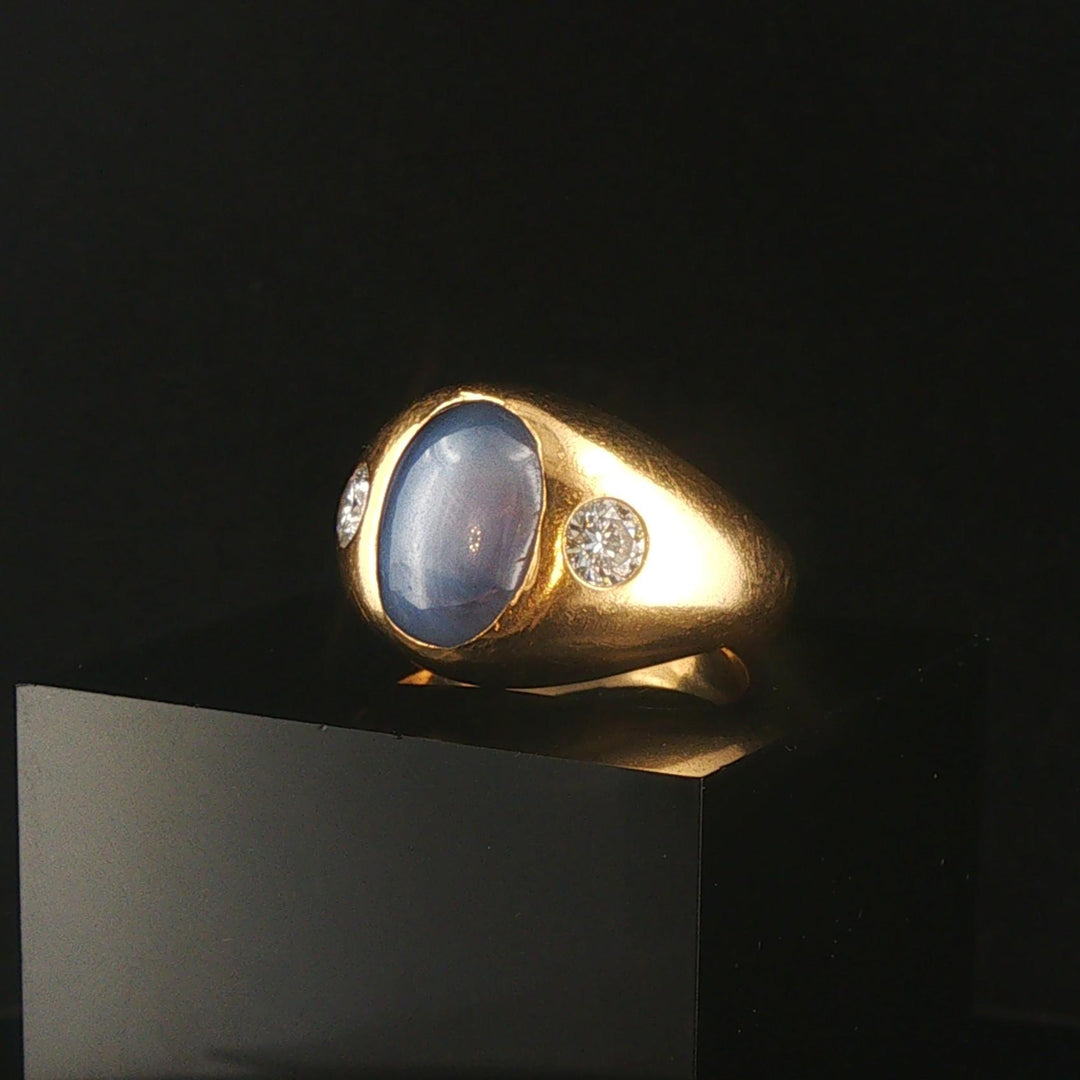 18k Yellow Gold Star Sapphire and 0.50cttw VS Diamond Vintage Ring Size 9.25