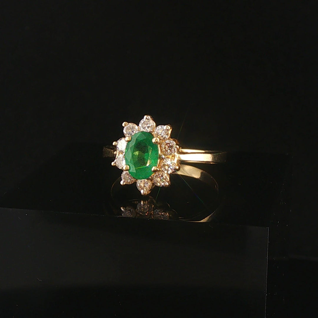 14k Yellow Gold Emerald and 0.30cttw Diamond Halo Ladies Ring Size 6.75
