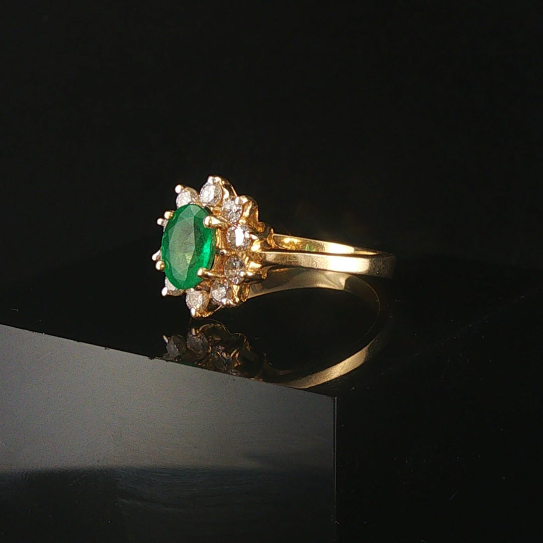 14k Yellow Gold Emerald and 0.30cttw Diamond Halo Ladies Ring Size 6.75
