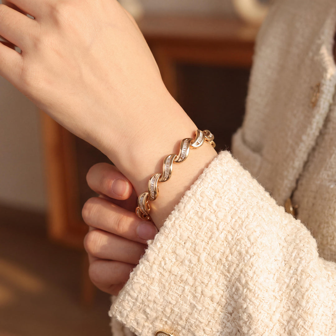 14k Yellow Gold and 2.50cttw Baguette Diamond Solid Wave Link Bracelet 7.25"