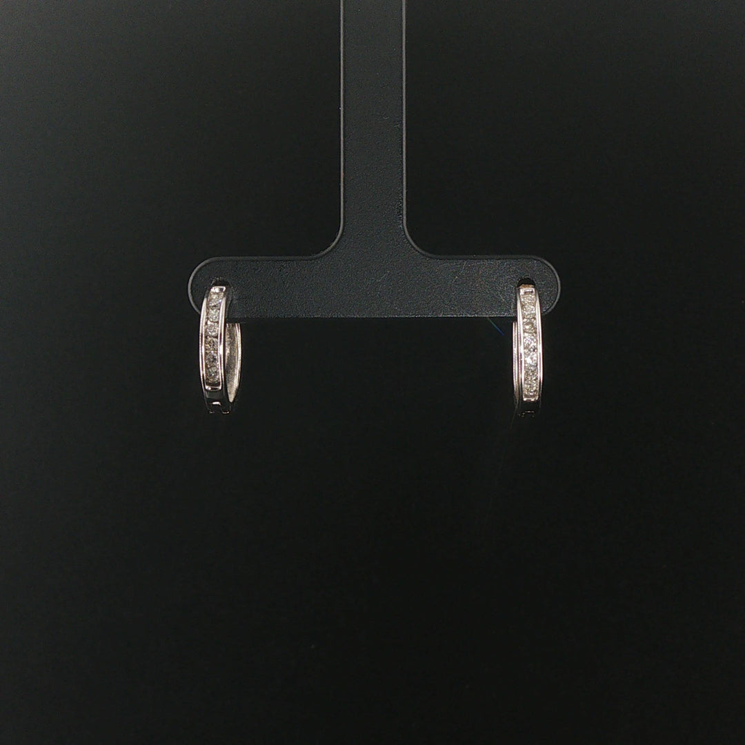 10k White Gold and 0.30cttw Diamond Hoop Earrings