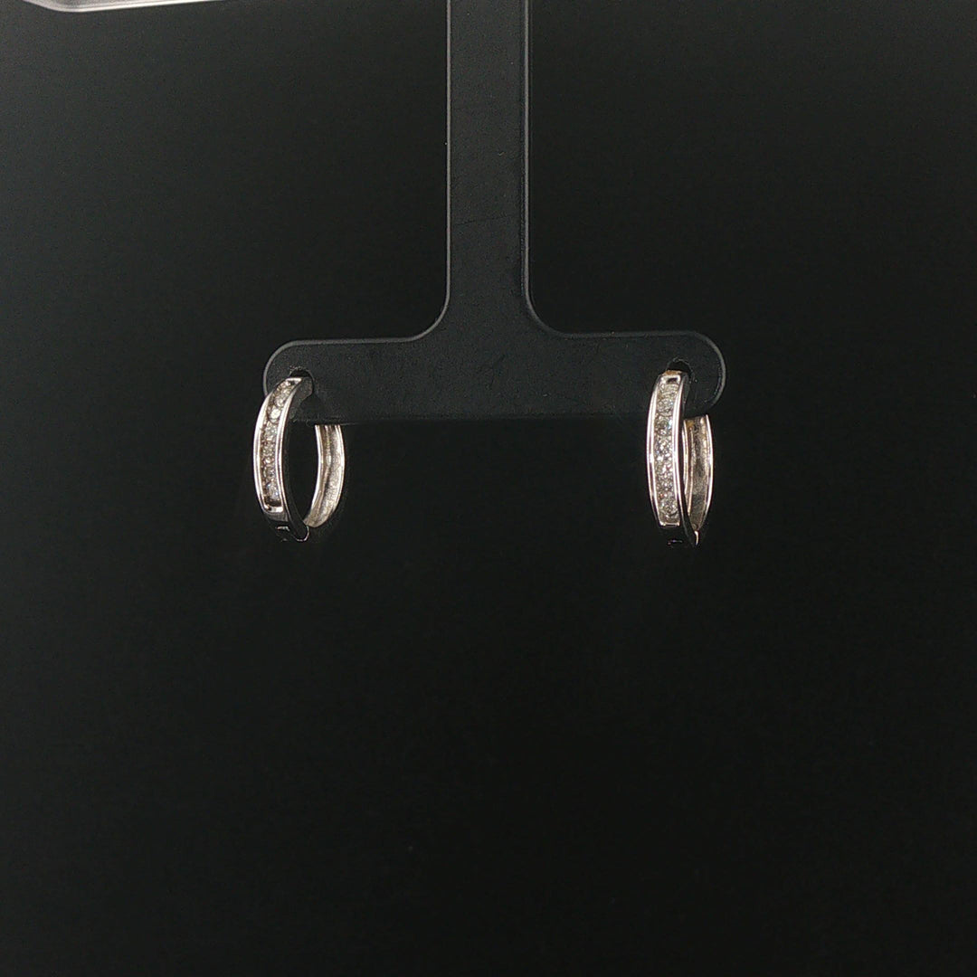 10k White Gold and 0.30cttw Diamond Hoop Earrings