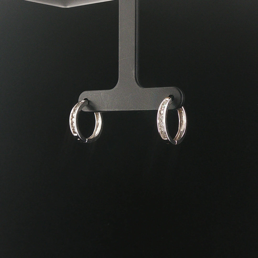 10k White Gold and 0.30cttw Diamond Hoop Earrings