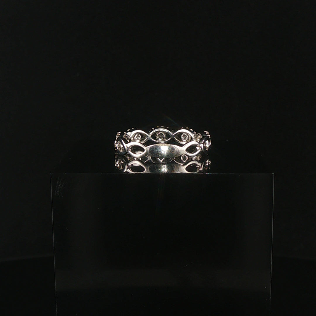 18k White Gold and 0.50cttw Diamond Band Ring Size 5.75