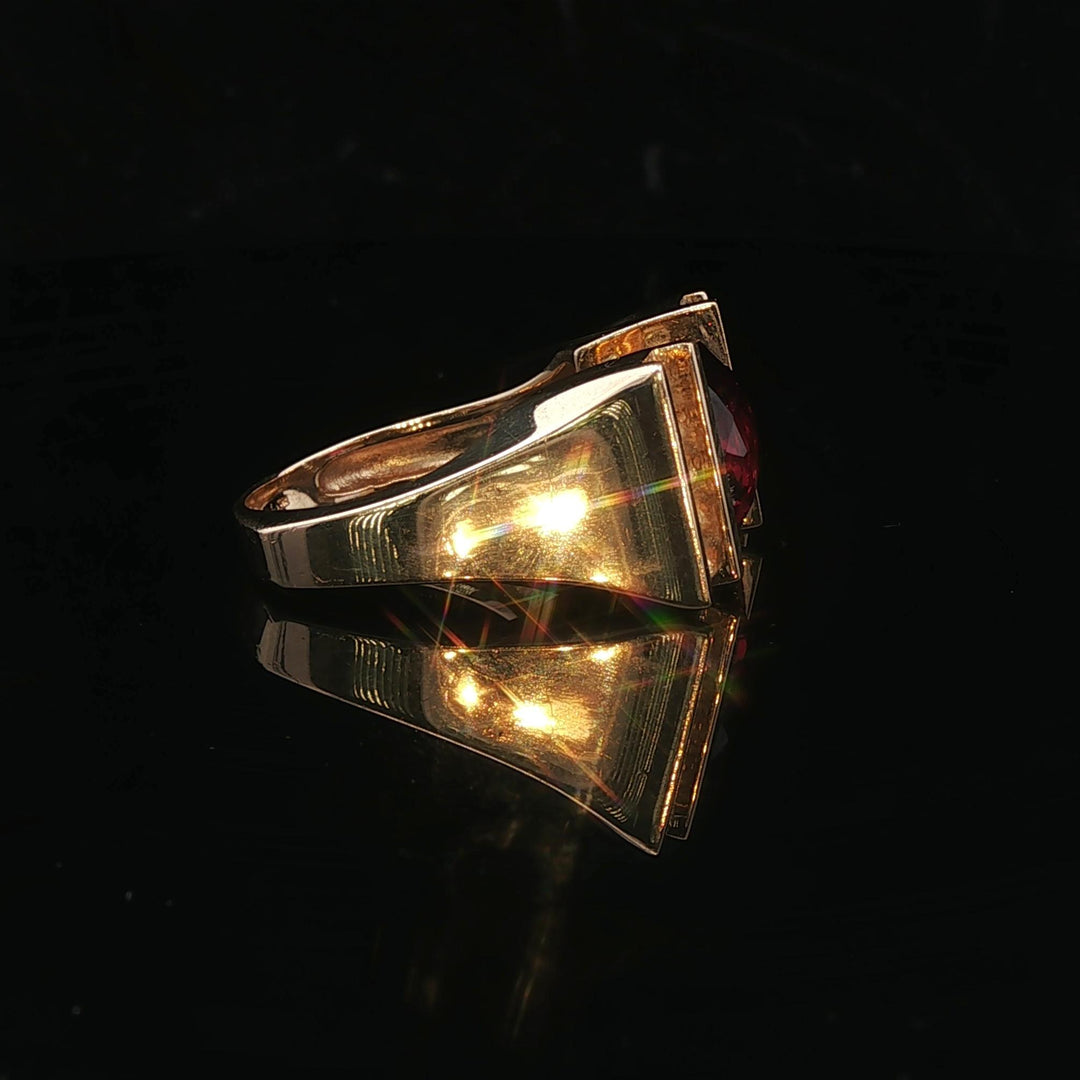 14k Yellow Gold Red Garnet and White Topaz Heavy Solid Ring Size 7.5