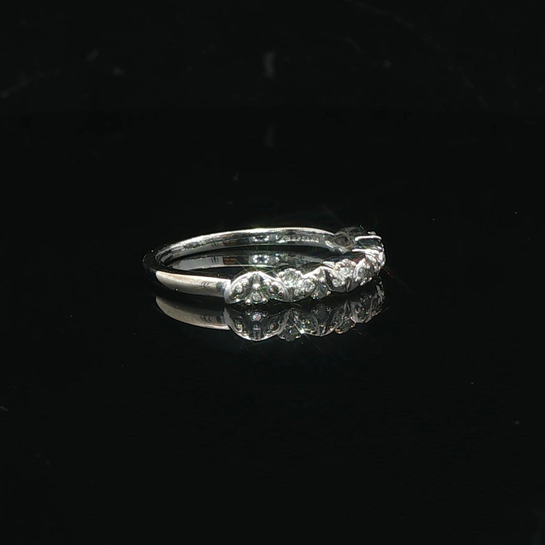 10k White Gold and Diamond Fancy Thin Band Ring Size 6.75