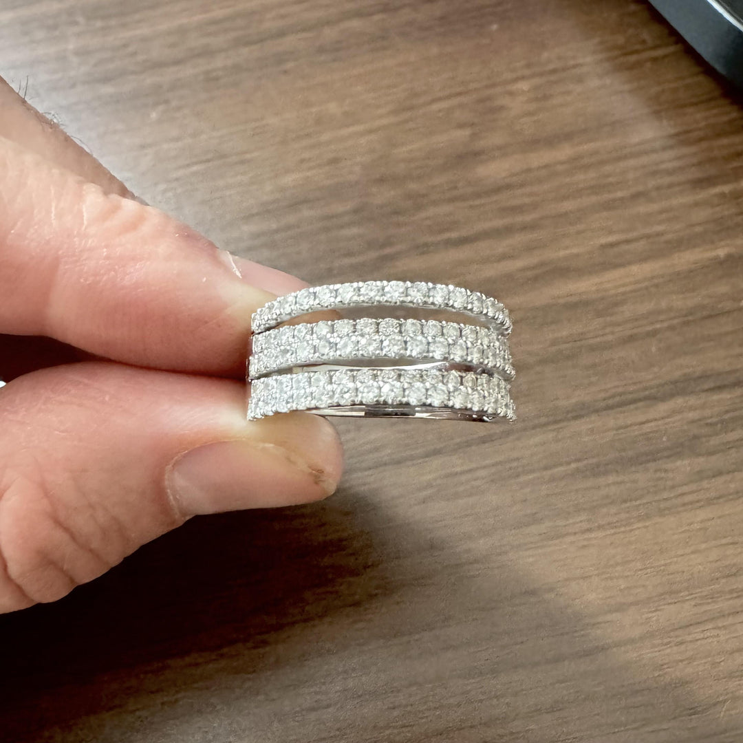 14k White Gold and 1.35cttw Diamond Five Band Ring Size 11