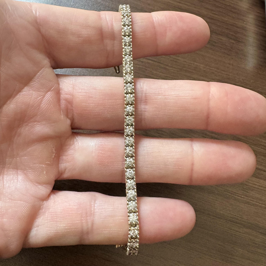 14k Yellow Gold and 2.8cttw Diamond Vintage Ladies Tennis Bracelet 7.25"