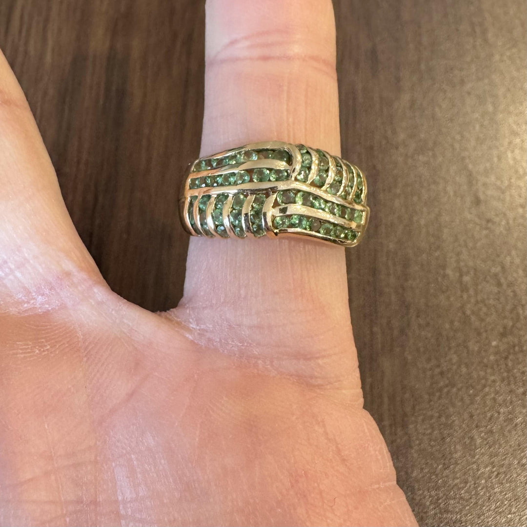 14k Yellow Gold and Tsavorite 5.5g Ladies Band Ring Size 9