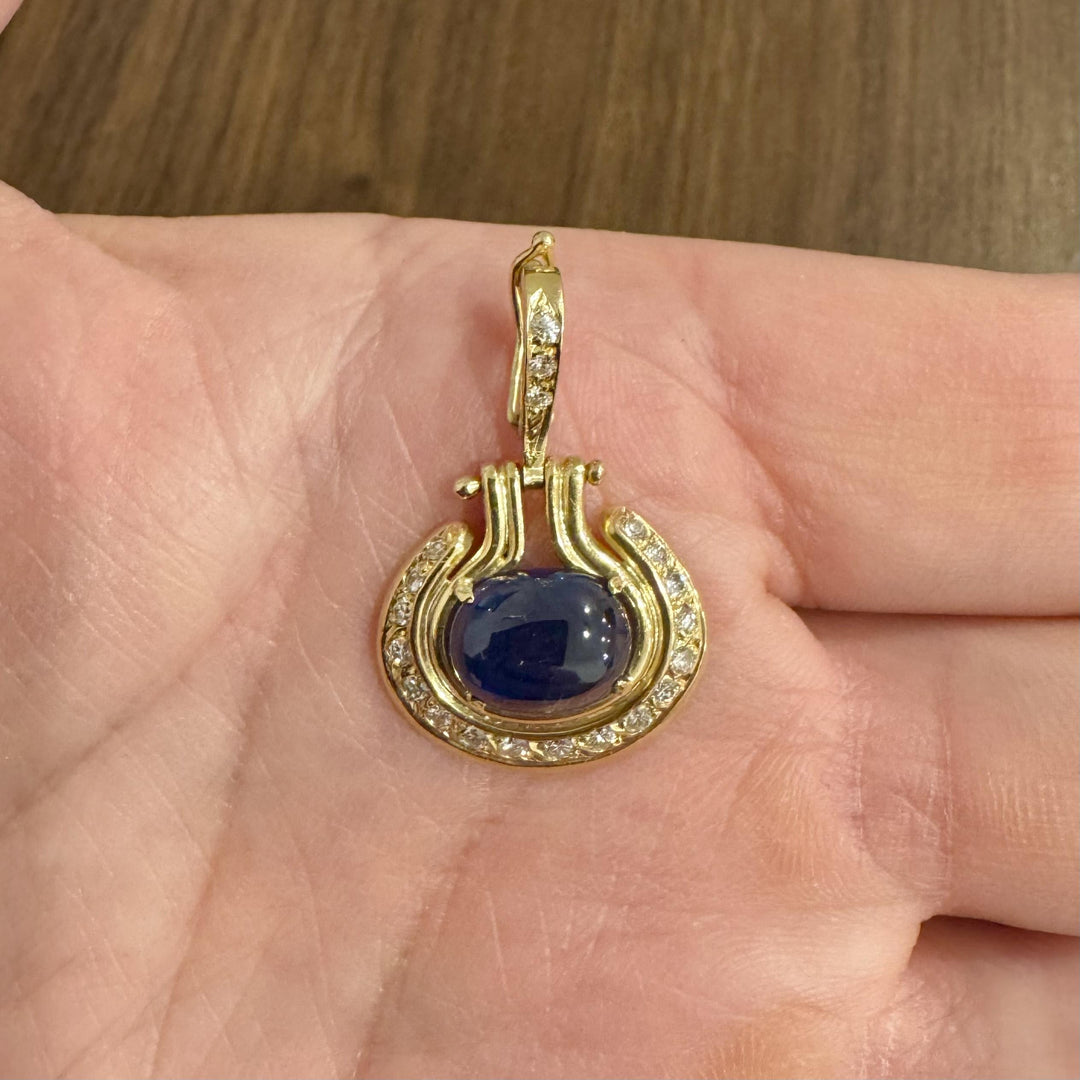 18k Yellow Gold 4.15ct Cabochon Sapphire and Diamond Vintage Pendant 1.3"