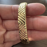 14k Yellow Gold 16.9g Ladies Ribbed 11mm Zig Zag Bangle Bracelet 6.5"