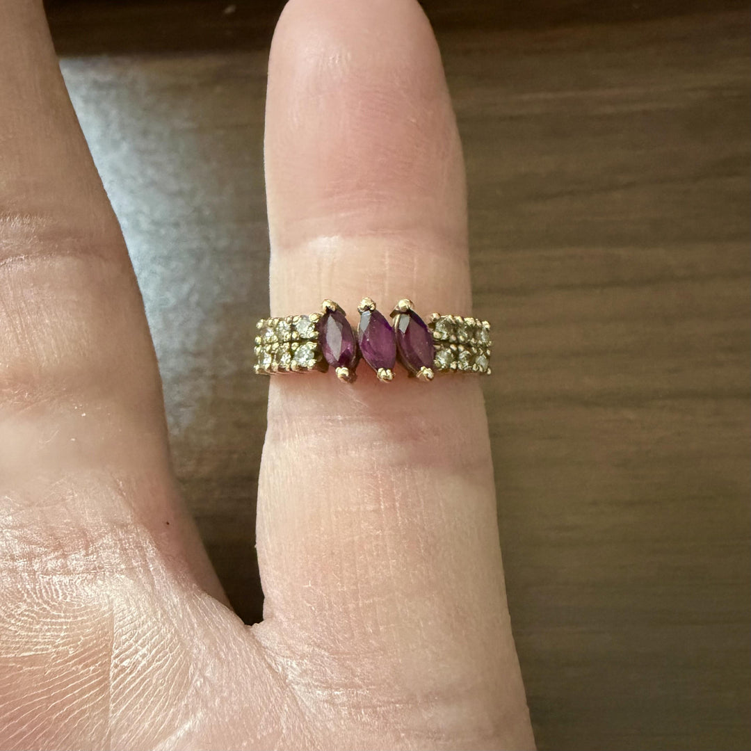 14k Yellow Gold Ruby and Diamond Vintage Band Ring Size 5.5