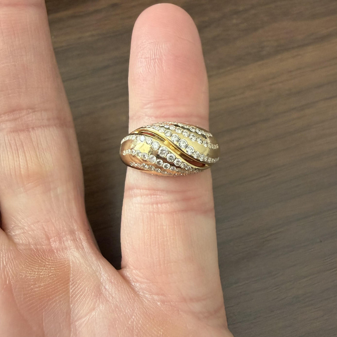 18k Yellow Gold and 0.40cttw Diamond Vintage Curved Band Ring Size 5