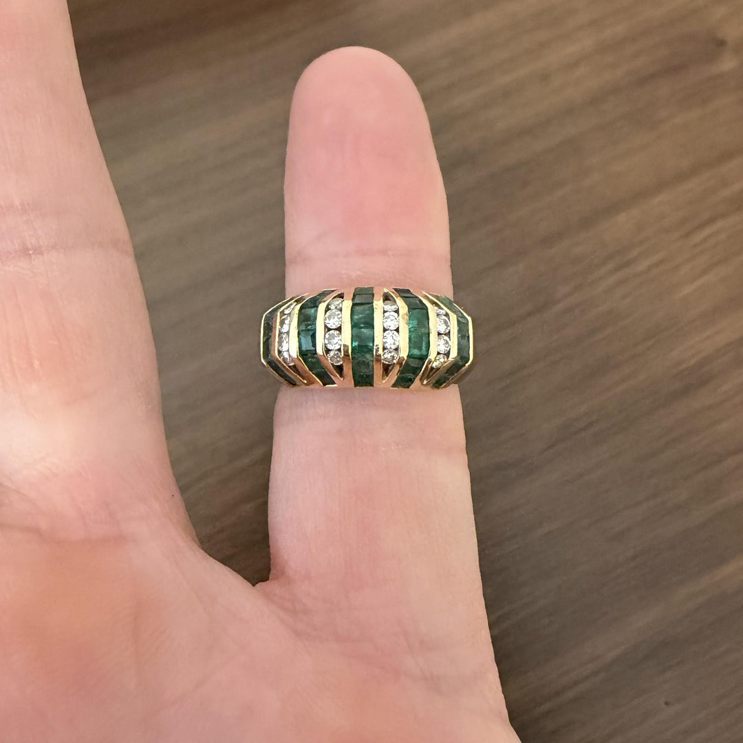 14k Yellow Gold Emerald and 0.26cttw Diamond Band Ring Size 6.5