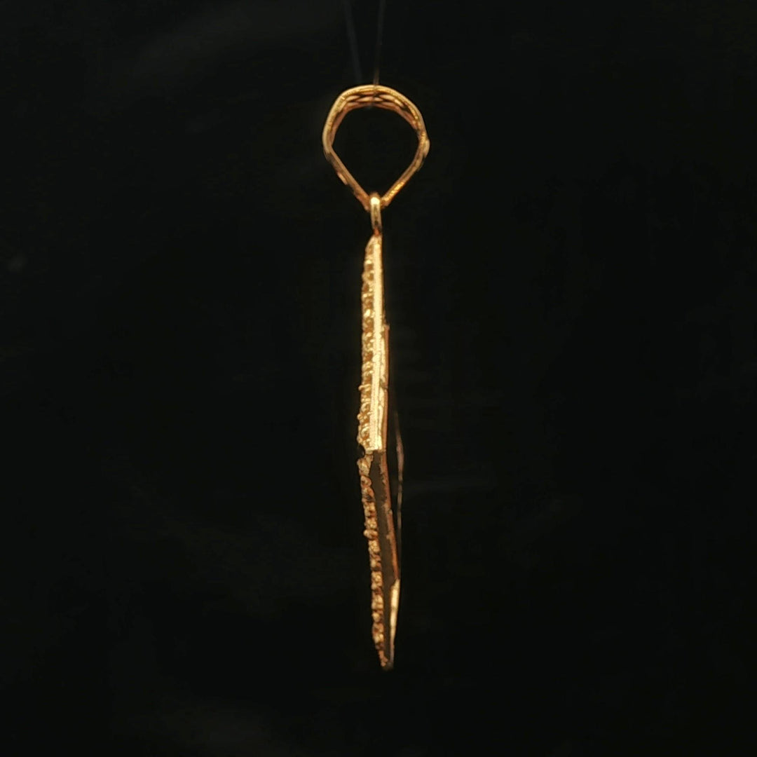 21k Yellow Gold 1.5g Light Filigree Floral Pendant 1.25"