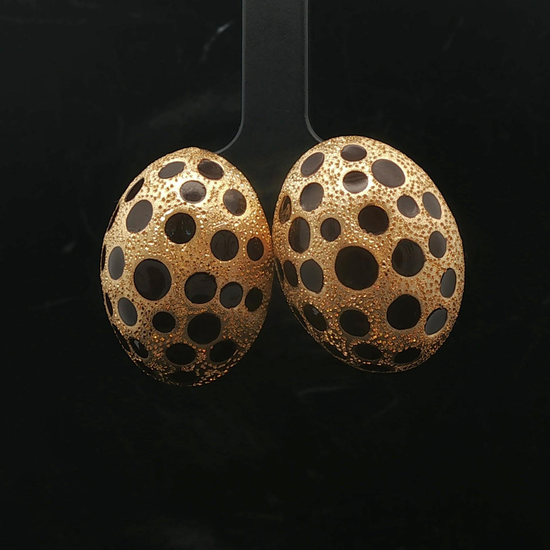 18k Yellow Gold and Black Enamel 12.5g Large Spotted Button Earrings 1"