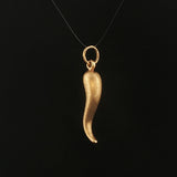 18k Yellow Gold 2.3g Satin Finish Vintage Italian Horn Pendant 1.5"