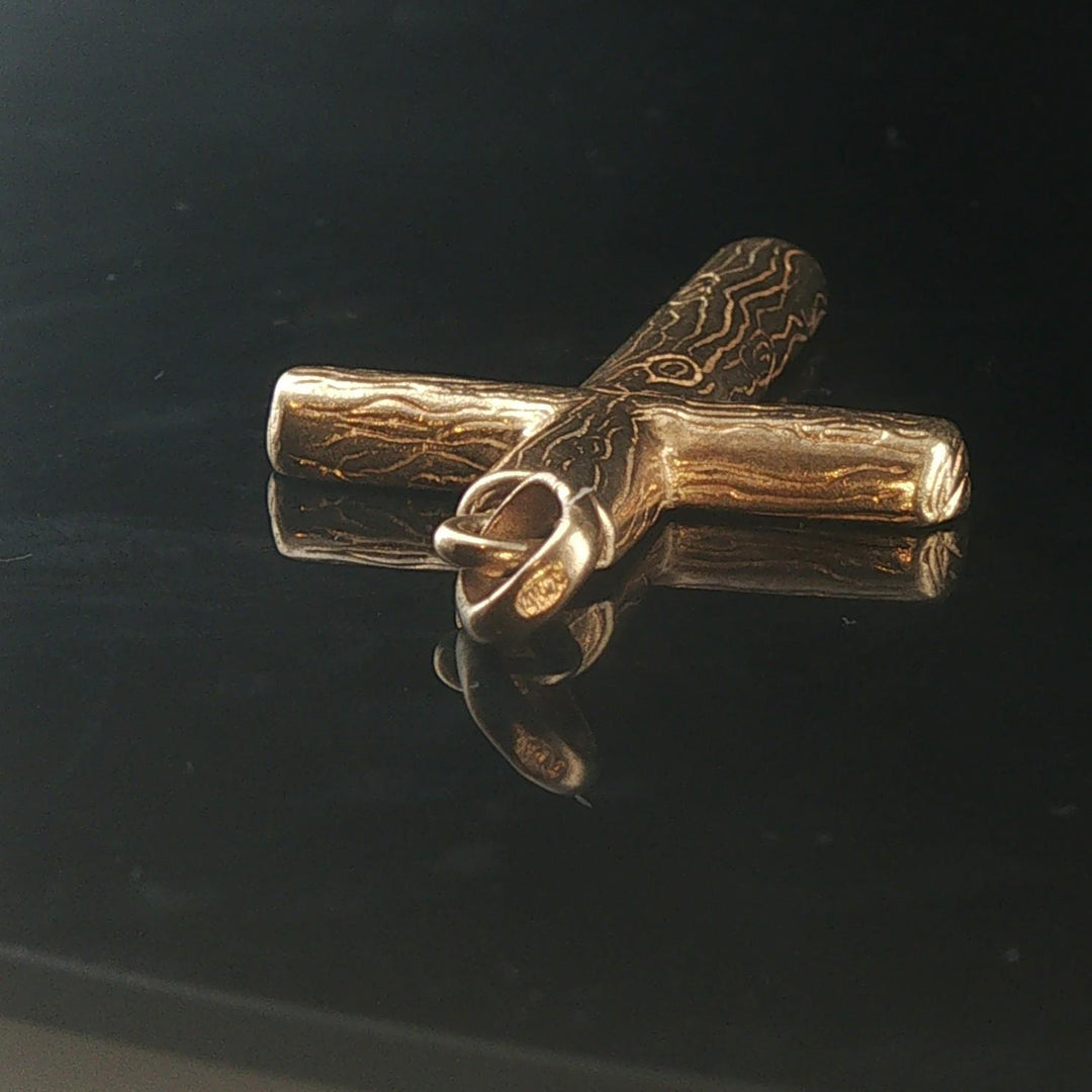 14k Yellow Gold 4.4g Solid Vintage Cross Pendant 1.75"