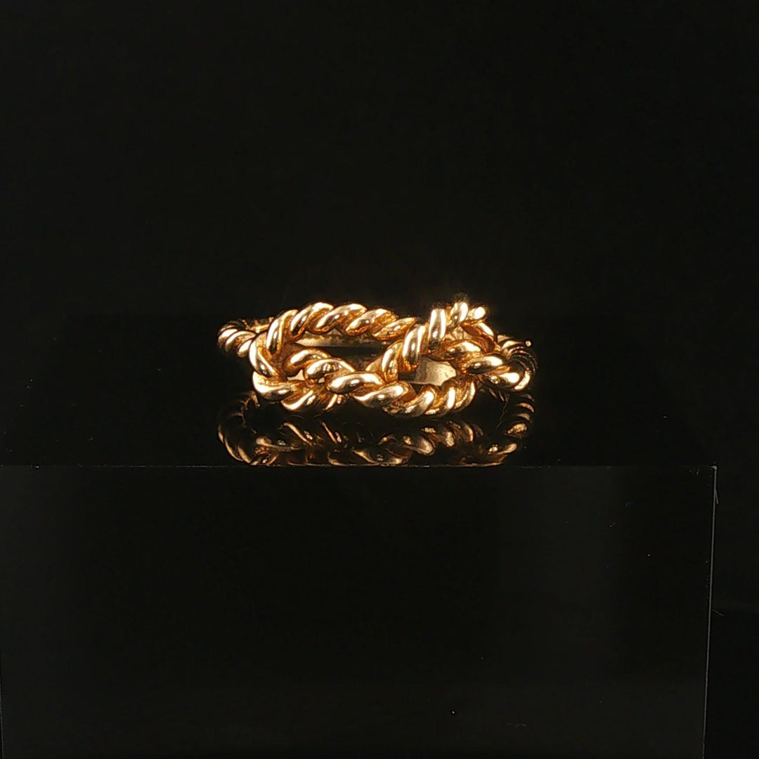 14k Yellow Gold and 3.3g Ladies Vintage Knot Rope Ring Size 6