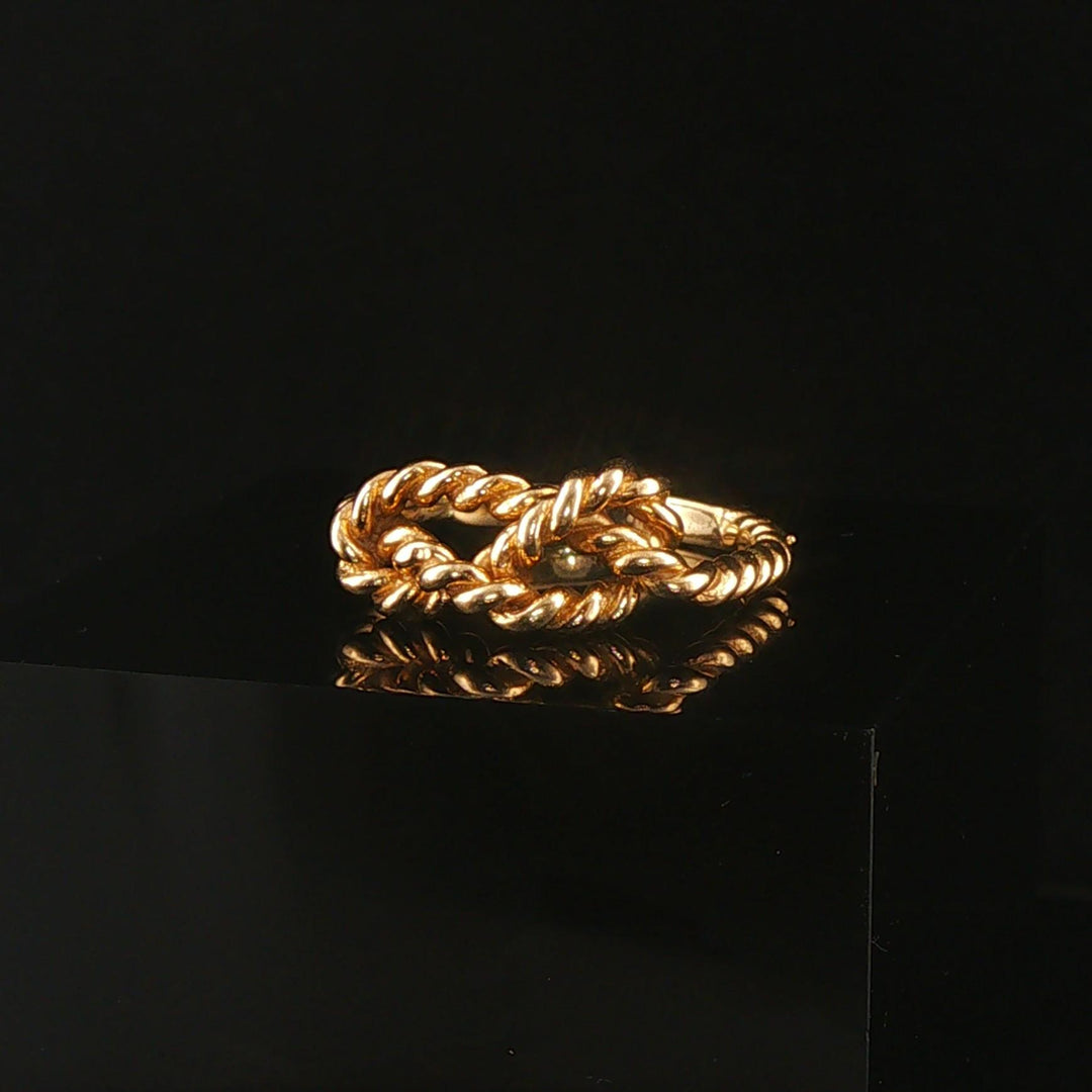 14k Yellow Gold and 3.3g Ladies Vintage Knot Rope Ring Size 6