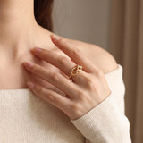 14k Yellow Gold and 3.3g Ladies Vintage Knot Rope Ring Size 6