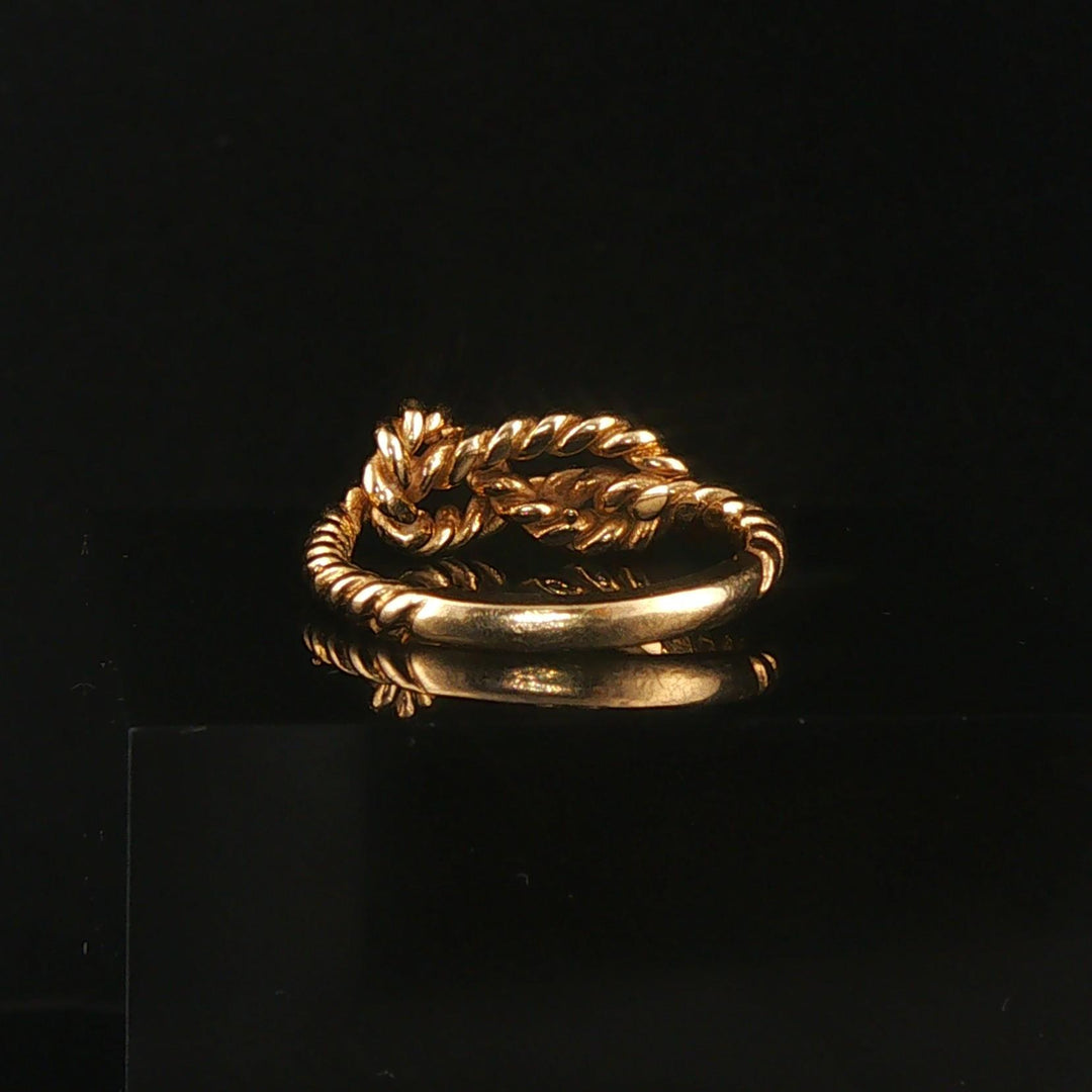 14k Yellow Gold and 3.3g Ladies Vintage Knot Rope Ring Size 6