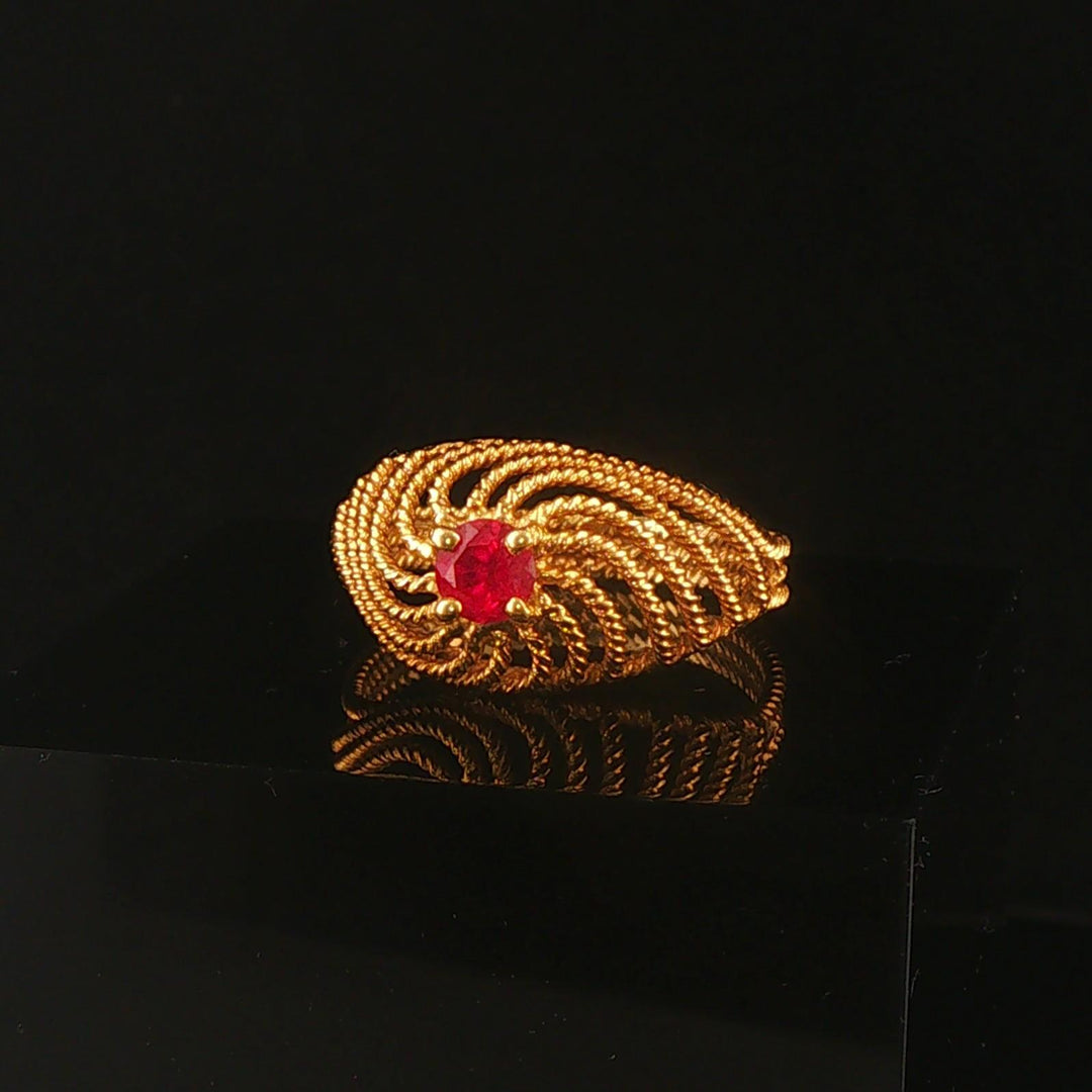 18k Yellow Gold and Pink Topaz Vintage Wire Swirl Ring Size 7.75