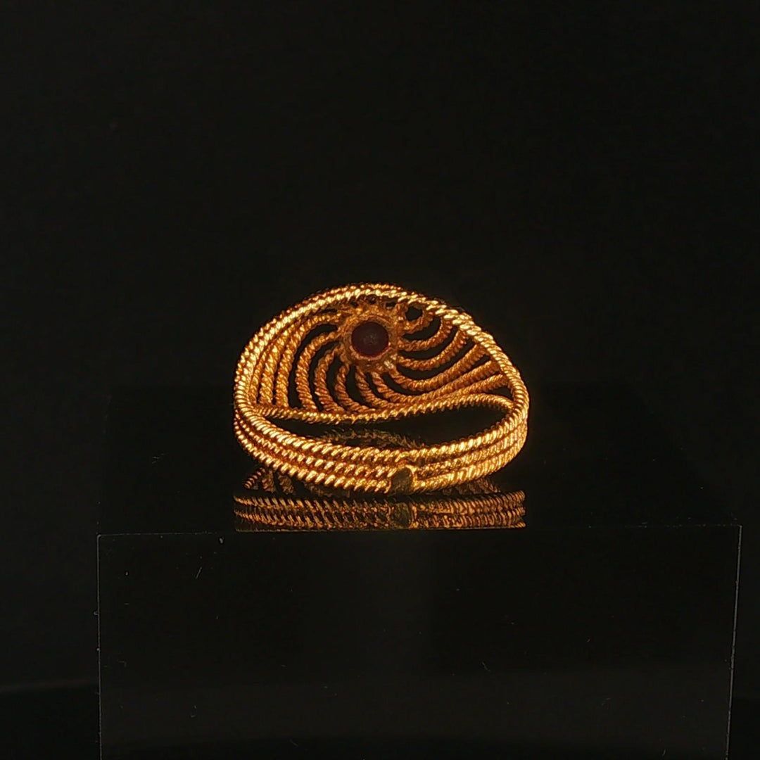 18k Yellow Gold and Pink Topaz Vintage Wire Swirl Ring Size 7.75