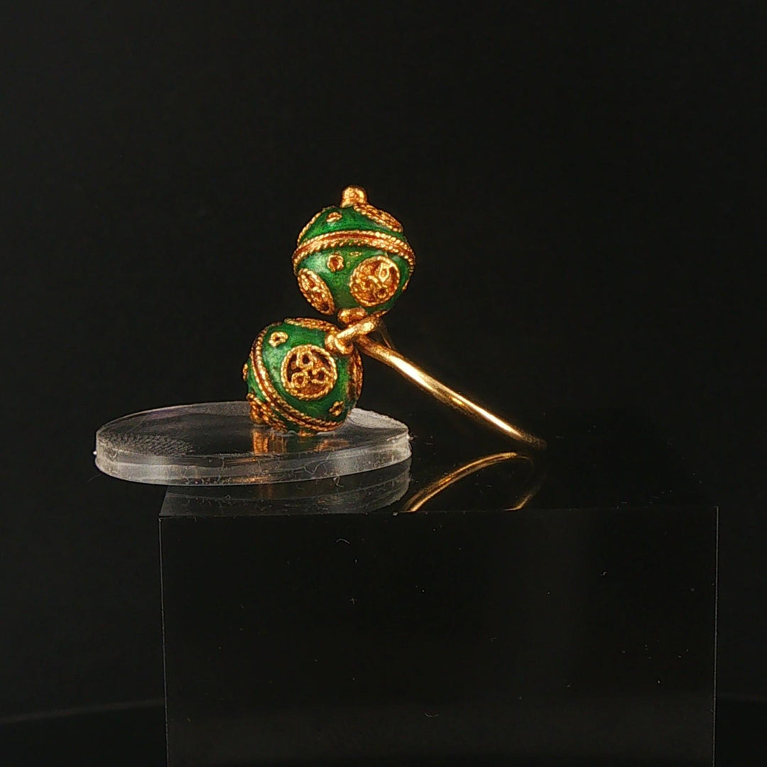 18k Yellow Gold and Green Enamel Vintage Bypass Ball Ring Size 3.5