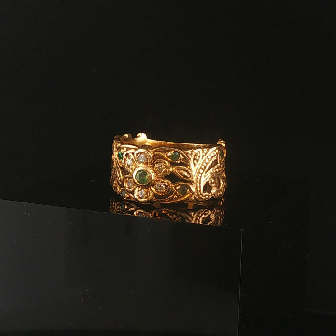 14k Yellow Gold Emerald and Diamond Vintage Band Ring Size 4.75