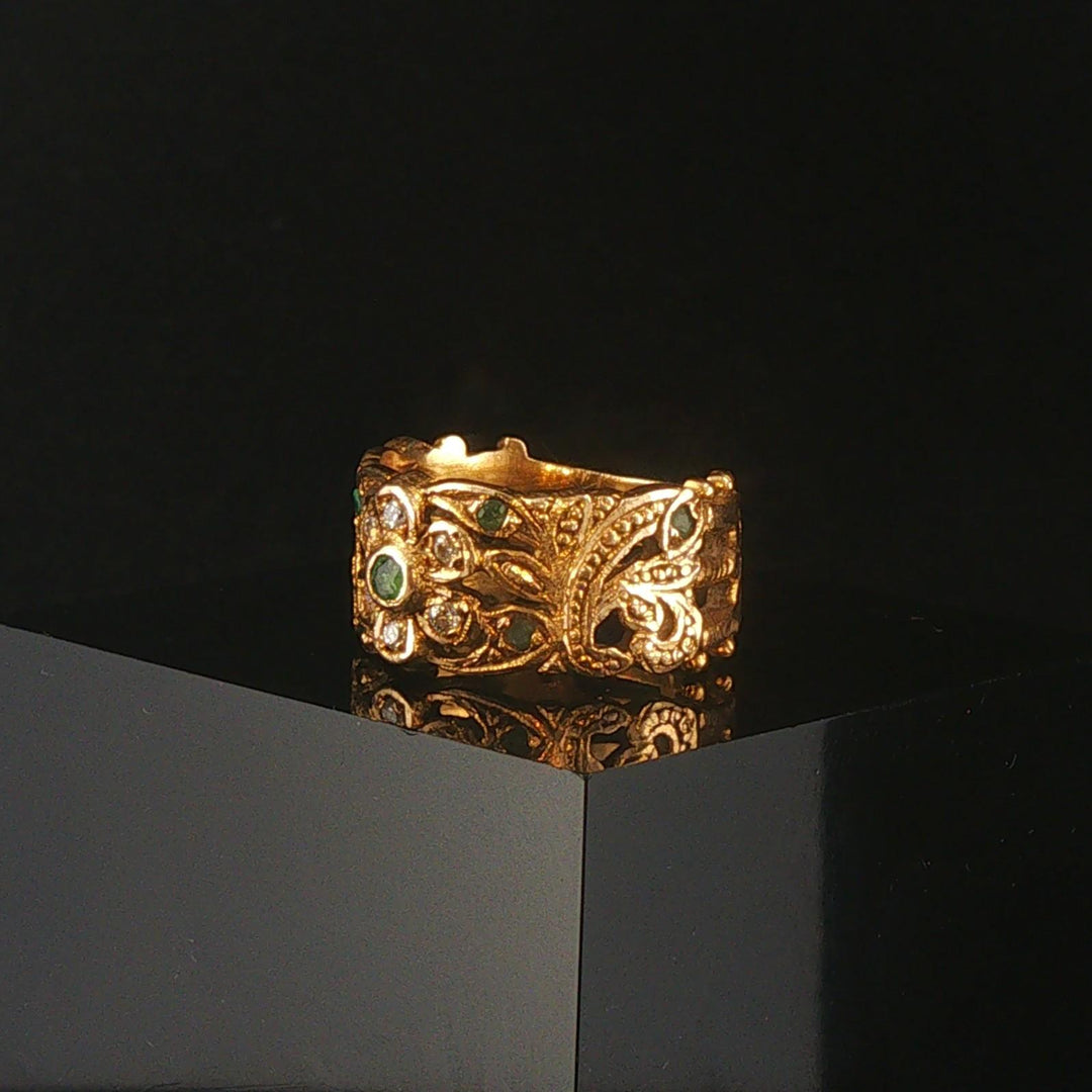 14k Yellow Gold Emerald and Diamond Vintage Band Ring Size 4.75
