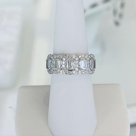 Brand New L'Amour by Christopher 18k White Gold and Diamond Band Ring Size 6.5