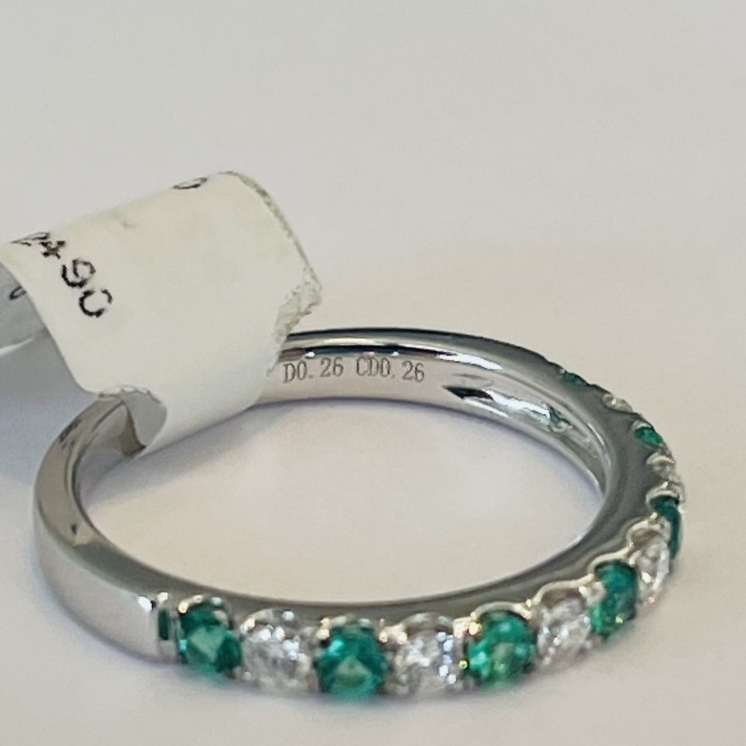 Brand New 14k White Gold Emerald and Diamond Band Ring Size 7