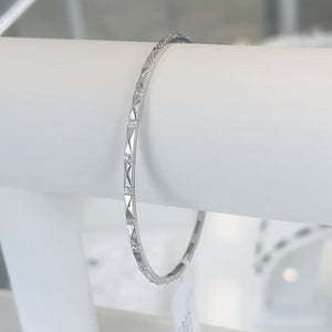 Brand New 14k White Gold and Diamond Bangle Bracelet 7"