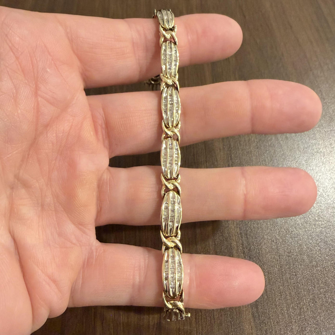 10k Yellow Gold and 1cttw Baguette Diamond 16.3g Fancy Link Bracelet 7.25"