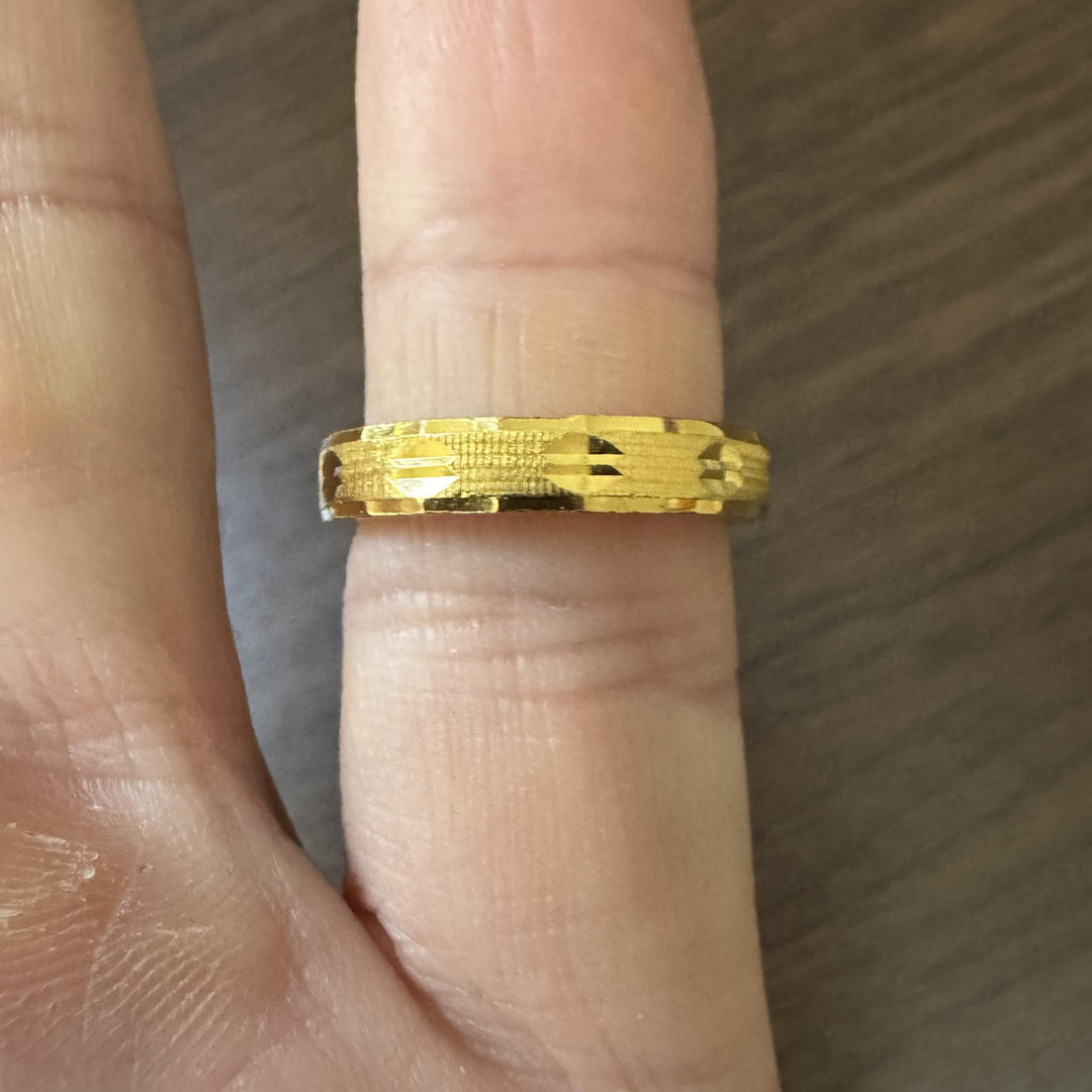 24k Pure Yellow Gold 8.8g Solid 4mm Diamond Cut Band Ring Size 6.25