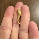 18k Yellow Gold 2.3g Satin Finish Vintage Italian Horn Pendant 1.5"