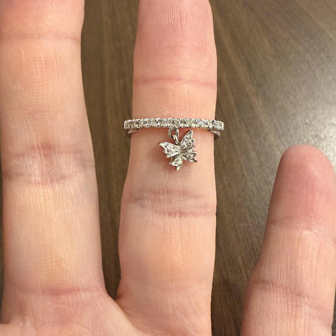 18k White Gold and 0.15cttw Diamond Butterfly Charm Band Ring Italy Size 7.5