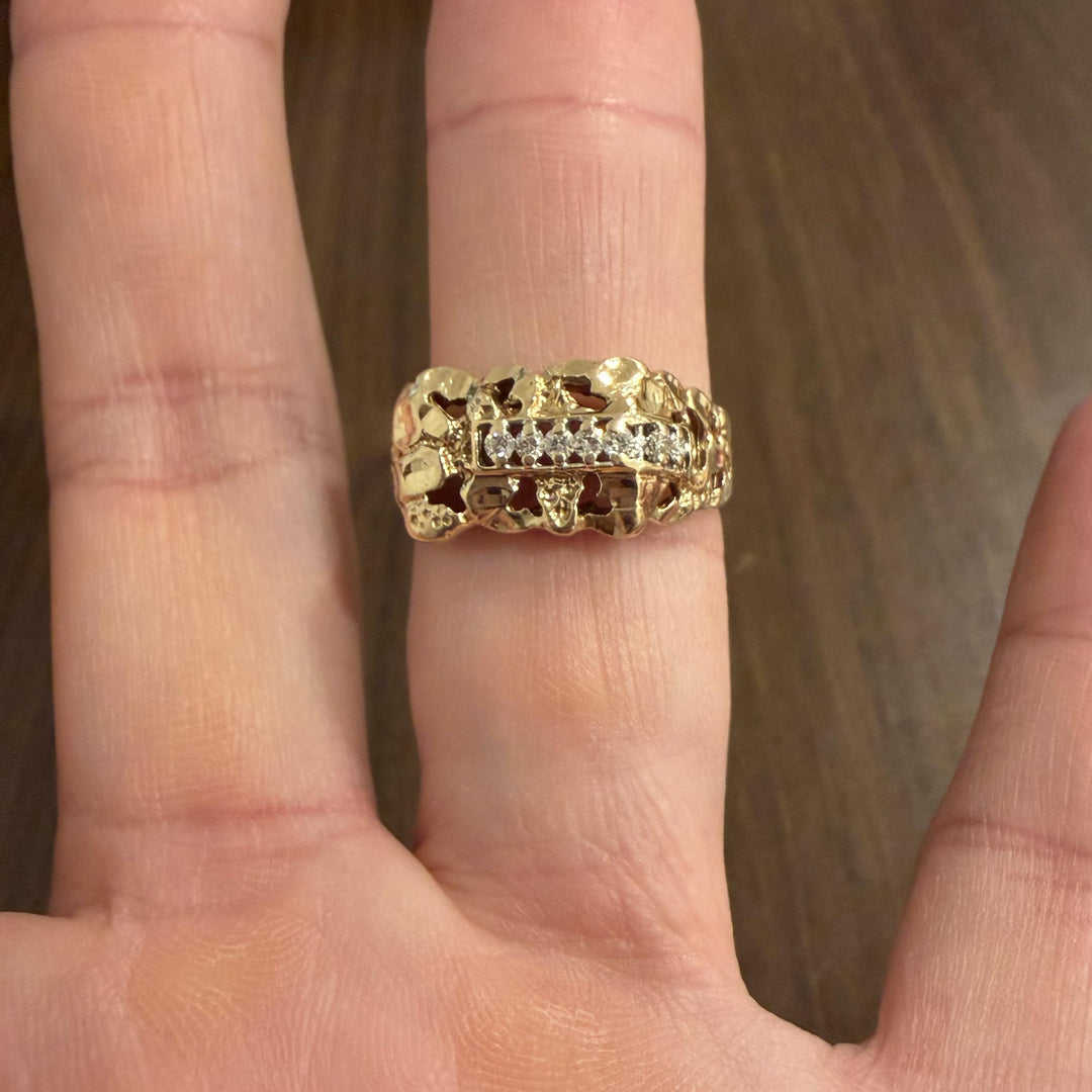 10k Yellow Gold and Diamond Vintage Nugget Ring Size 8.5