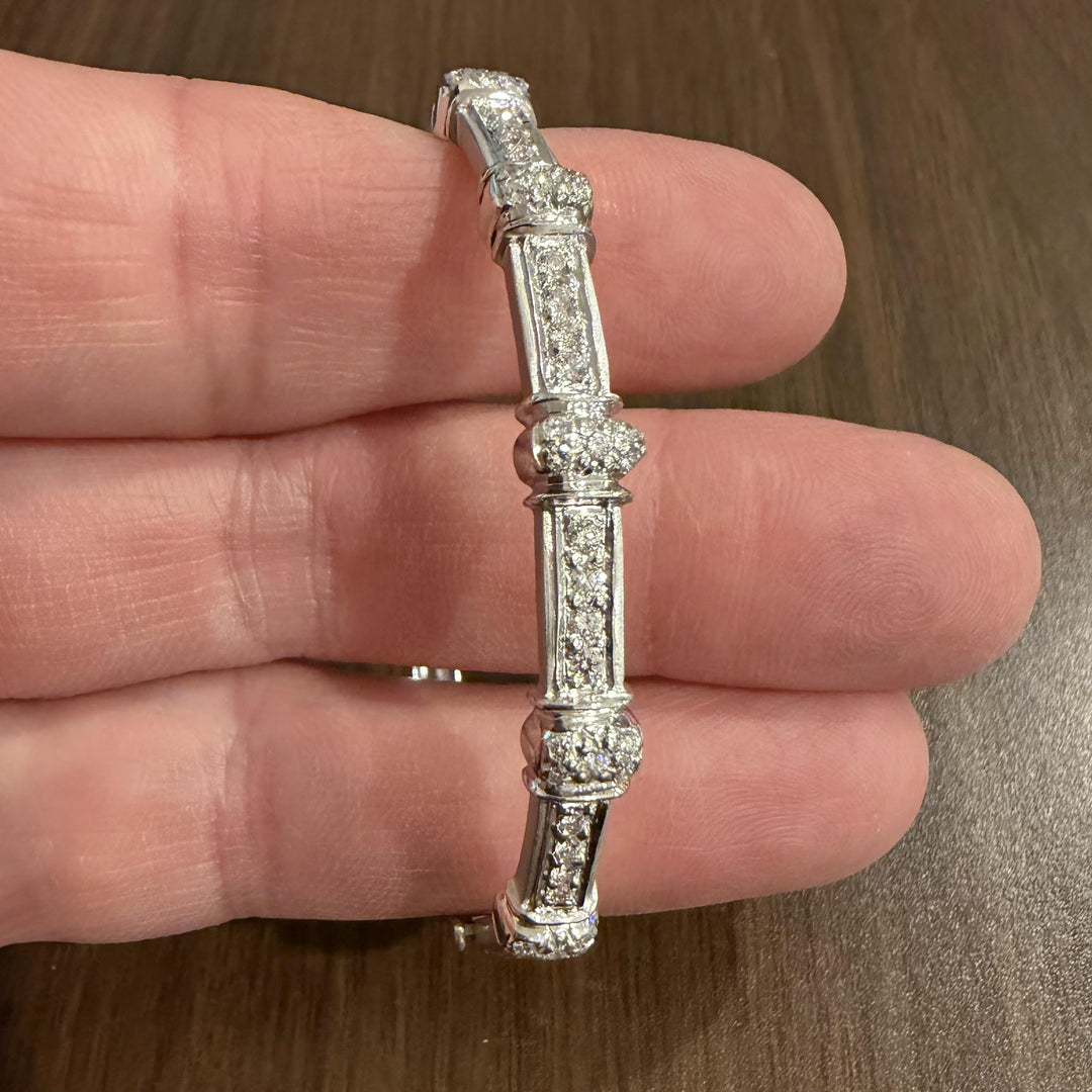 18k White Gold and 0.70cttw Diamond Solid 20g Bangle Bracelet 6.5"