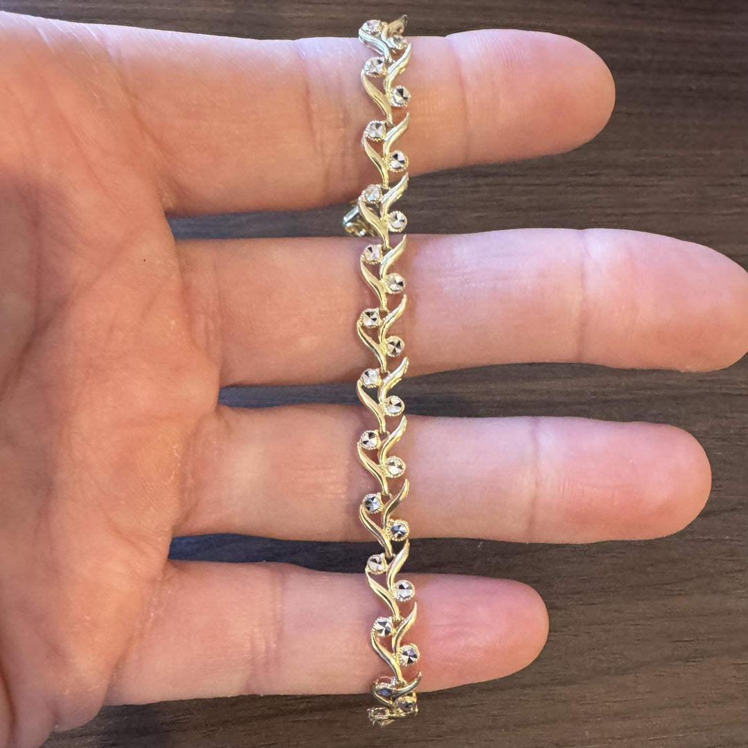 14k Yellow and White Gold 5.5g Ladies 7.5mm Floral Link Bracelet 7"