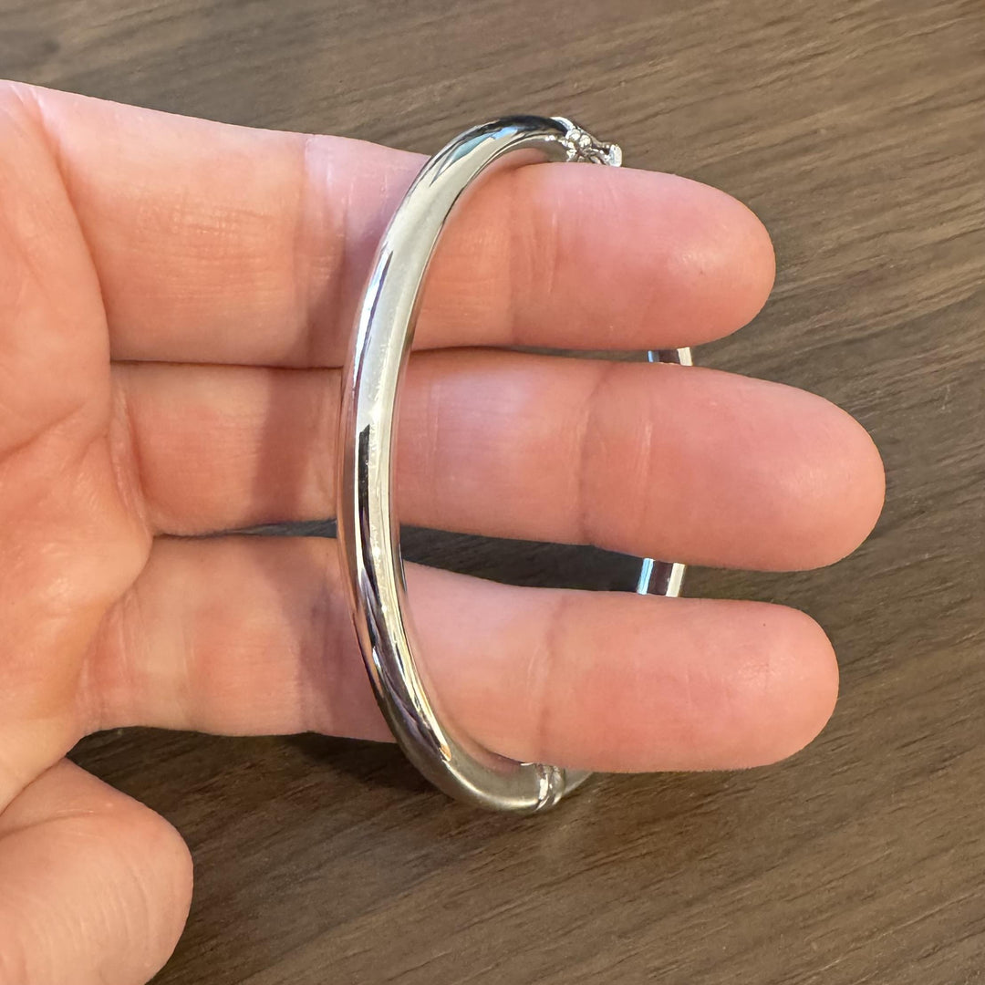 14k White Gold 9.5g Hollow Ladies Polished 6mm Oval Bangle Bracelet 7"