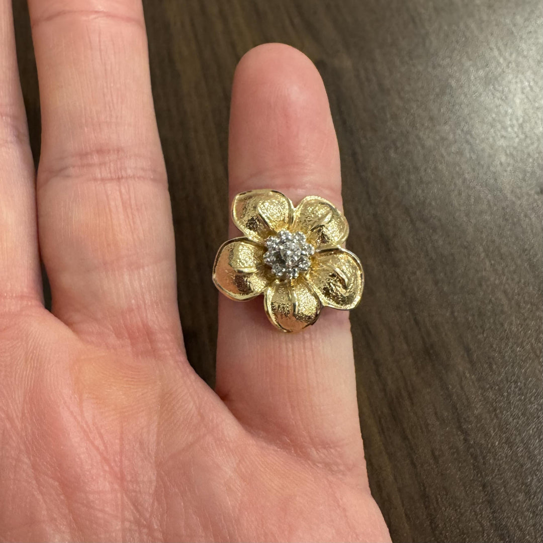 14k Yellow Gold and Diamond 5.7g Floral Ring Size 6