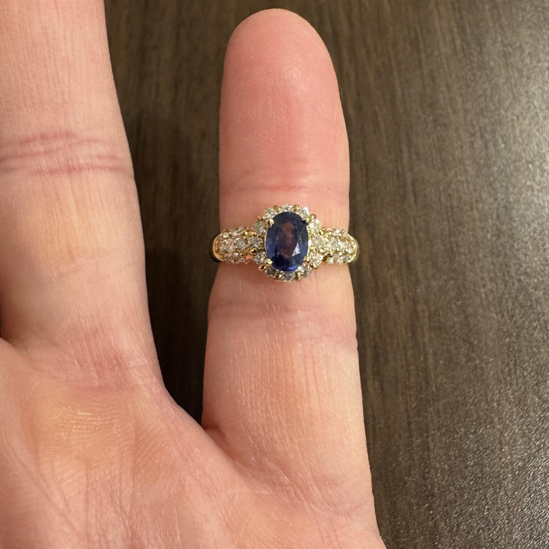18k Yellow Gold 0.95ct Blue Sapphire and Diamond Halo Ring Size 5